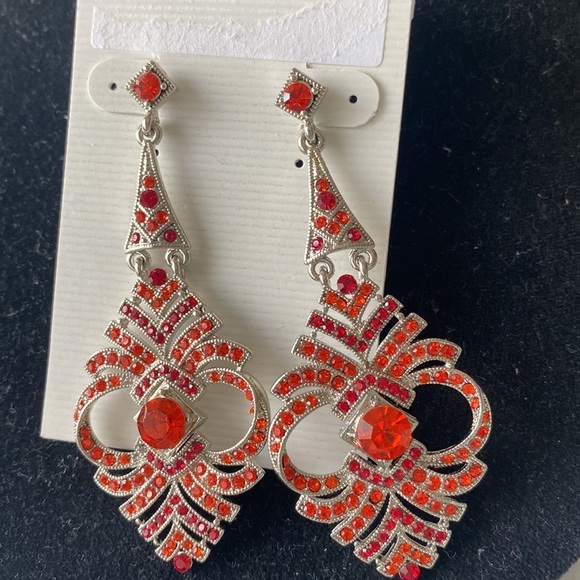 NWOT red, orange and silver fancy dangle earrings - Picture 2 of 3